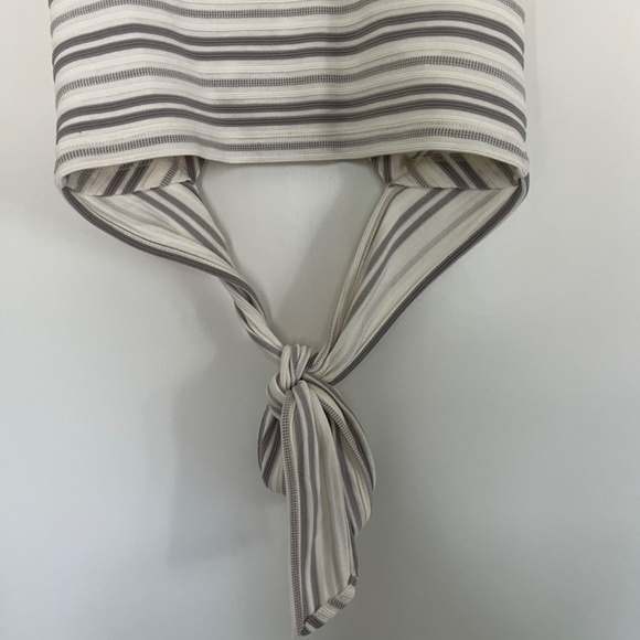 Club Monaco Tie Back Crop Top, White and Grey Striped, Size S, NWOT - Picture 4 of 7
